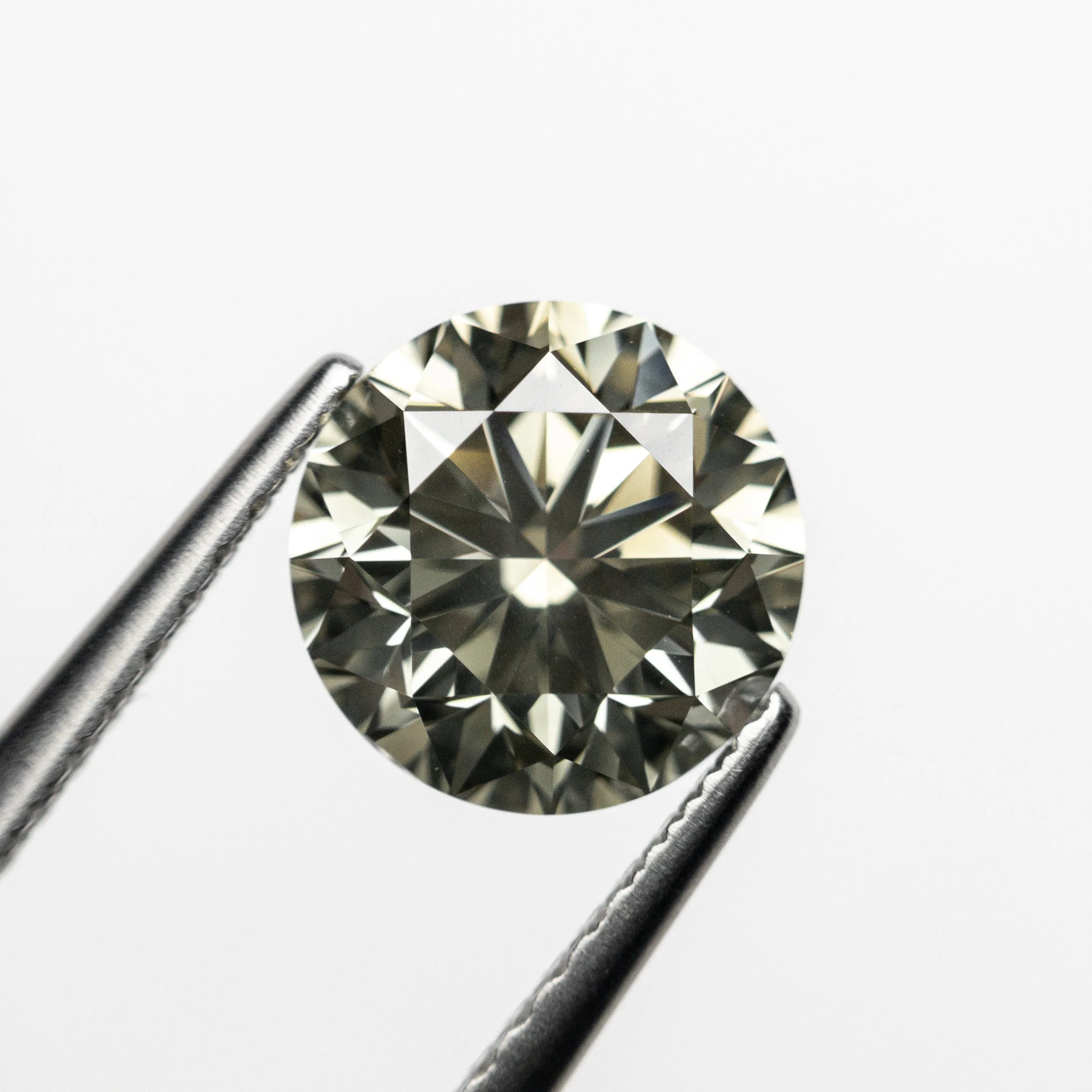 1.72ct 7.38x7.37x4.82mm VS2  Greenish Yellow Round Brilliant 19891-01 xx