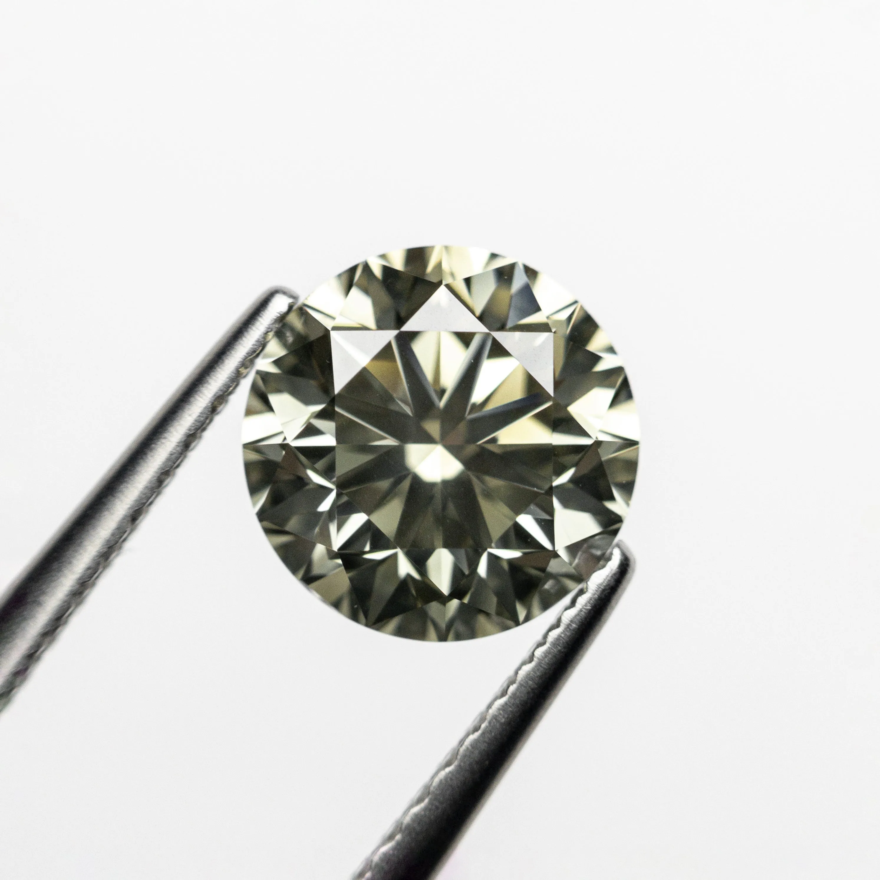 1.72ct 7.38x7.37x4.82mm VS2  Greenish Yellow Round Brilliant 19891-01