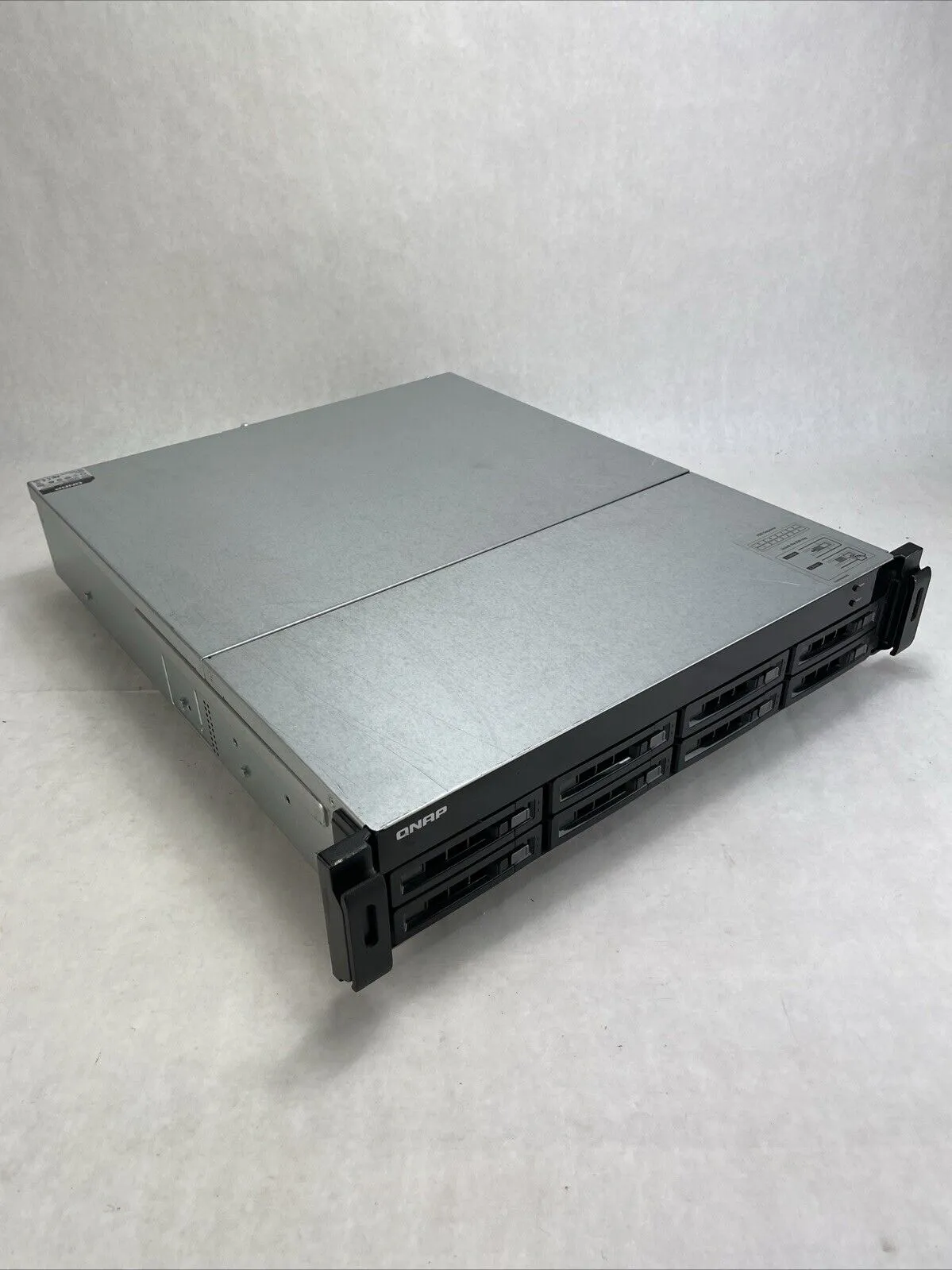 QNAP TS-EC879U-RP NAS Server 1x Xeon E3-1225 3.1GHz 4GB RAM No HDD No OS