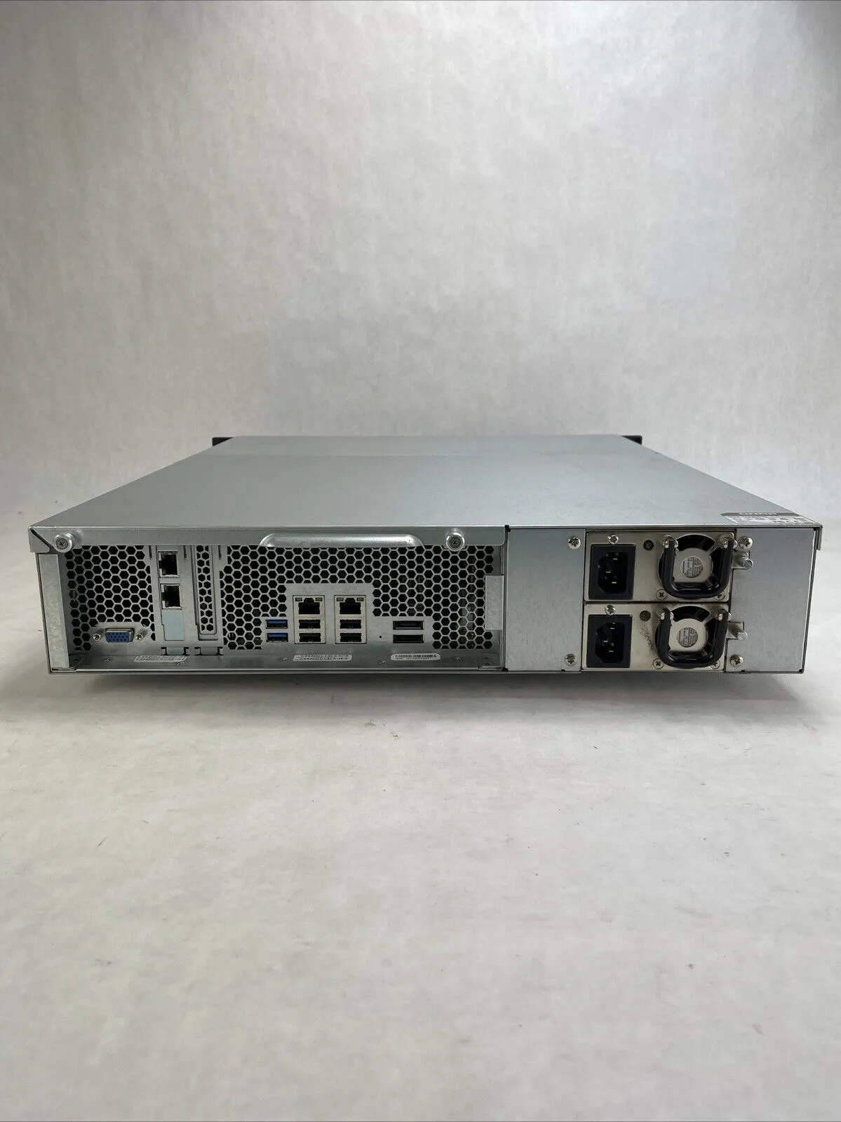 QNAP TS-EC879U-RP NAS Server 1x Xeon E3-1225 3.1GHz 4GB RAM No HDD No OS